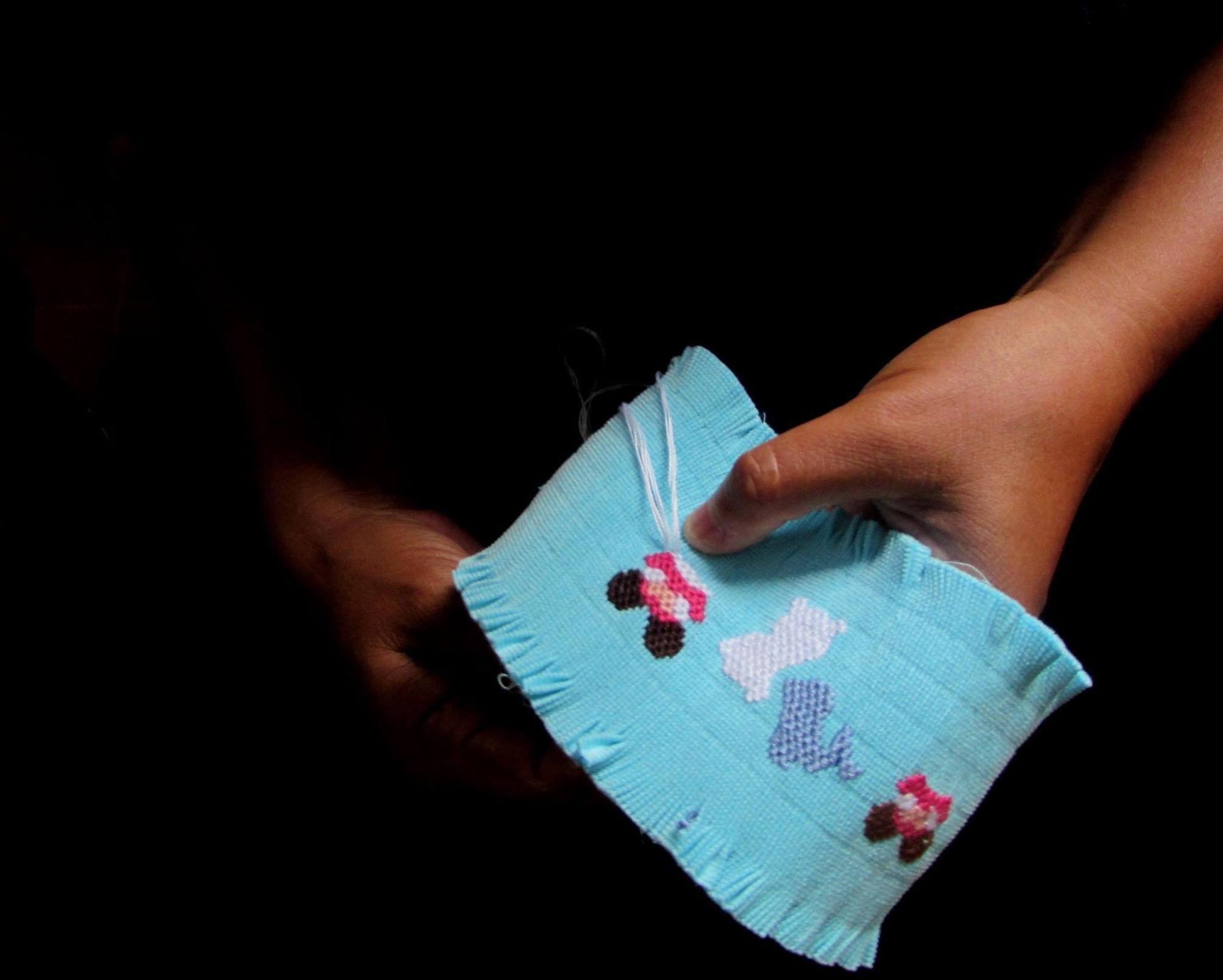 Bordado. Imagen de la Asociación Mujeres Transformando. El Salvador.